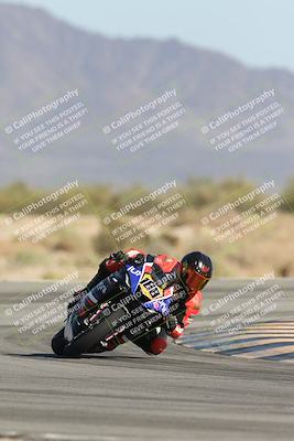 media/Oct-04-2025-CVMA (Sat) [[408bcdd6e4]]/Race 13-Amateur Supersport Open/
